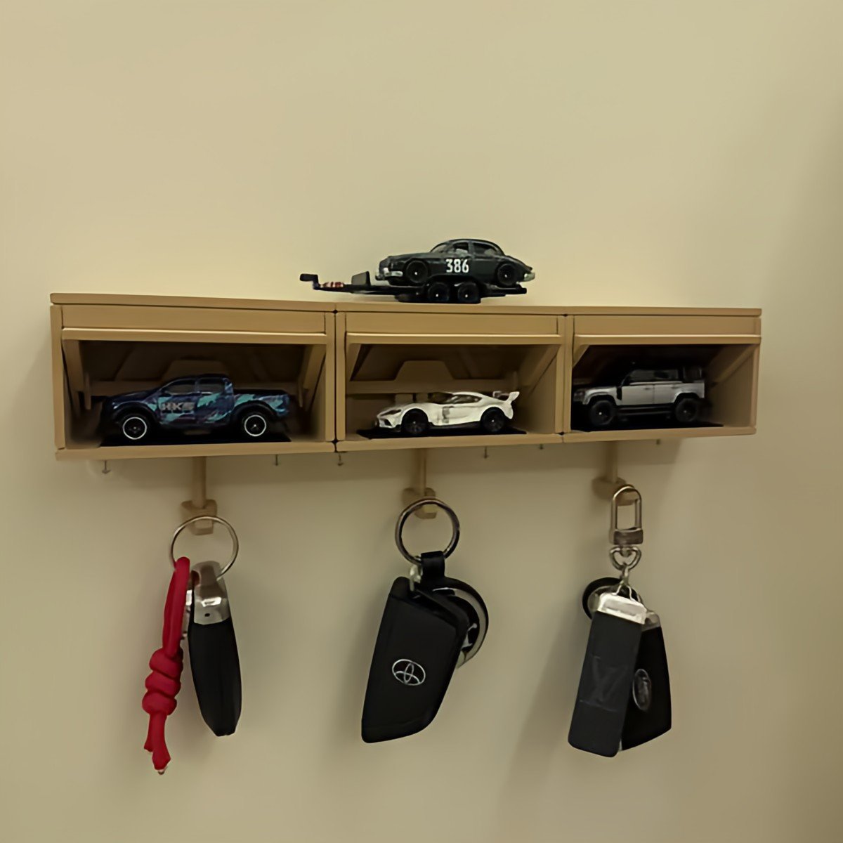 🎁Last Day Promotion 50% OFF🔥Auto Garage Key Holder - Interactive Opening Door